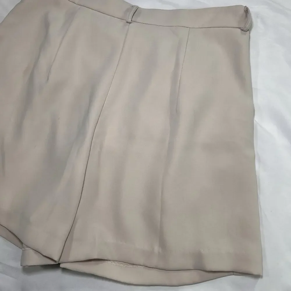 Amanda Uprichard Revolve Jane Shorts Size L Light Blush Beige Lined Tailored